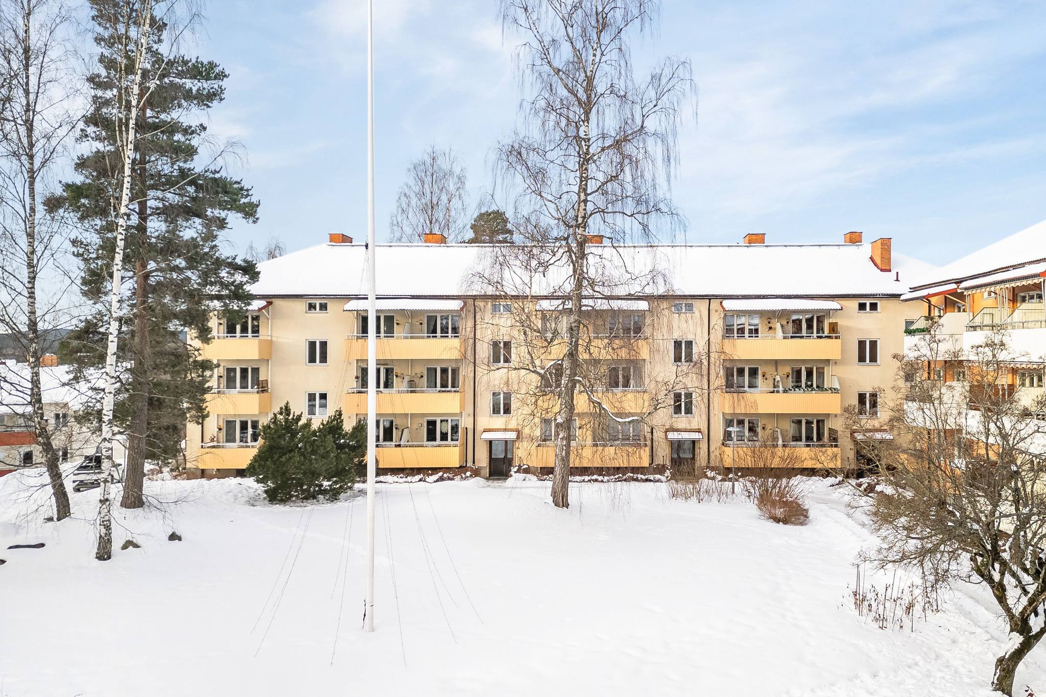 Tvårummare med balkong i Haga!!